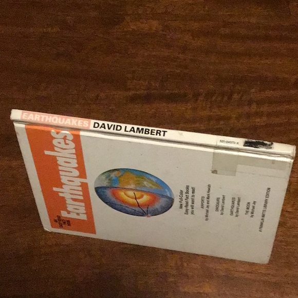 🏖️2/6.00🏖️ COPY - 50 Great States Fast Fact Book and Earthquakes - Picture 10 of 15